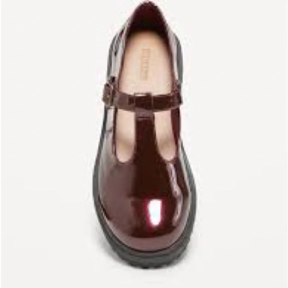 Old Navy Girls Burgundy Patent Mary Jane Dress Shoes Size 2 NWT